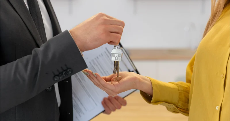 В Азербайджане тысячи семей получили доступное жильё благодаря ИКГФ Minval Politika