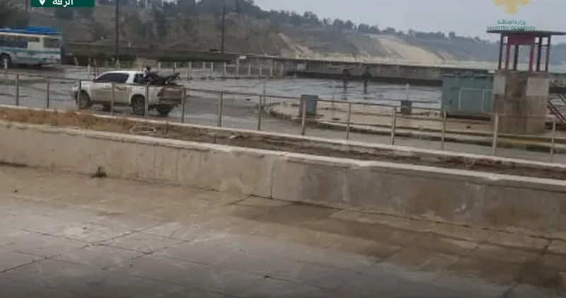 Suriya ordusu strateji Fərat bəndini ələ keçirdi