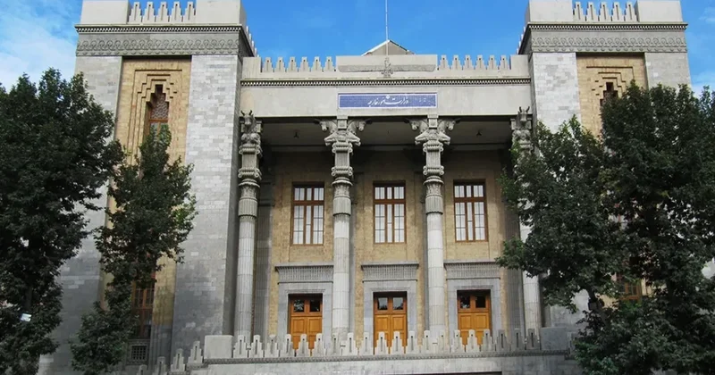 İran XİN: Etirazlar zamanı Tehranda heç bir diplomatik nümayəndəlik bağlamayıb