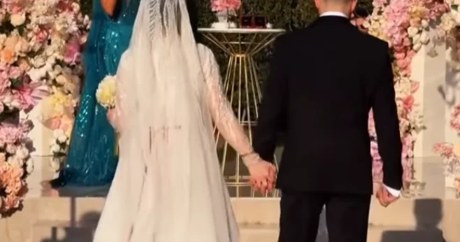 Bəy gəlini qucağından palçığa saldı, gənc qız DƏLİYƏ DÖNDÜ VİDEO