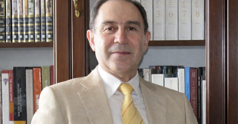 Tanrısansa, ətəyini yox, əlini mənə ver! Qan dolu kasadan nə fərqin var?!