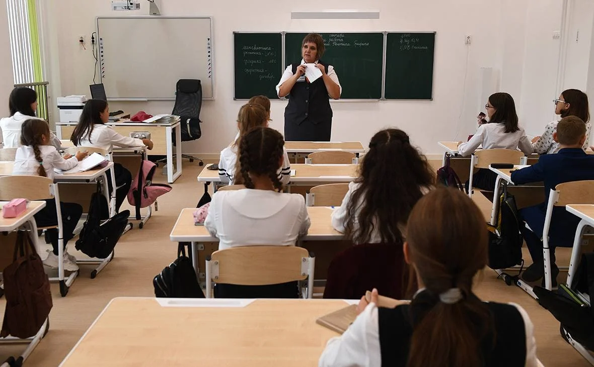 Universitetlərdə olduğu kimi məktəblərdə də qayıb limiti TƏTBİQ olunsun YENİ TƏKLİF