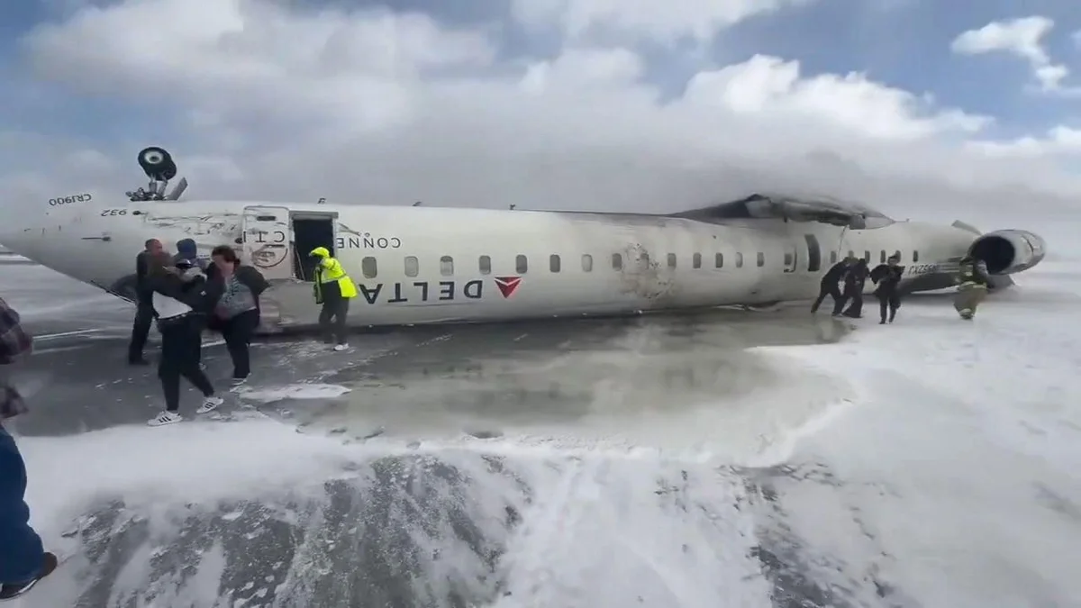 Toronto hava limanındakı aviaqəzanın yeni görüntüləri ortaya çıxdı VİDEO