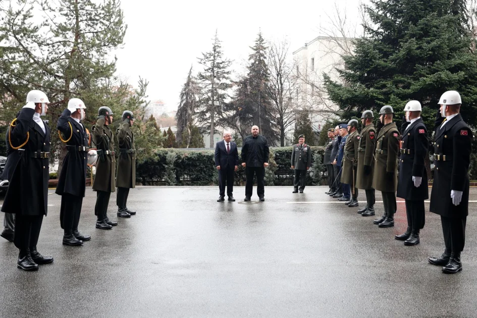 Ankarada Türkiyə ilə Ukrayna arasında müdafiə sahəsində əməkdaşlıq məsələləri müzakirə olunub