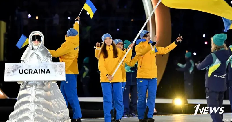 Табличку Украины на открытии ОИ 2026 несла россиянка