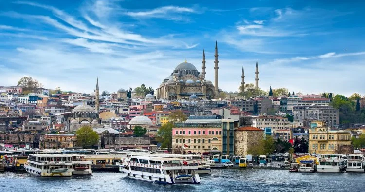 Türkiyədə yaşayanların 53 faizi xoşbəxtdir