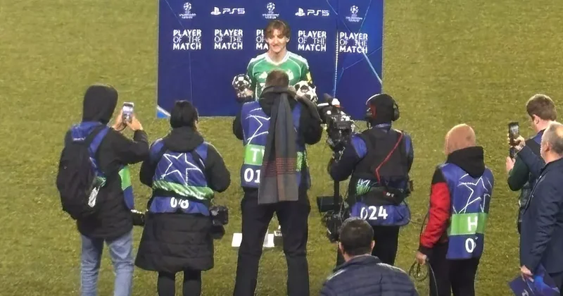 Гордон стал лучшим игроком матча плей офф Лиги чемпионов против Карабаха
