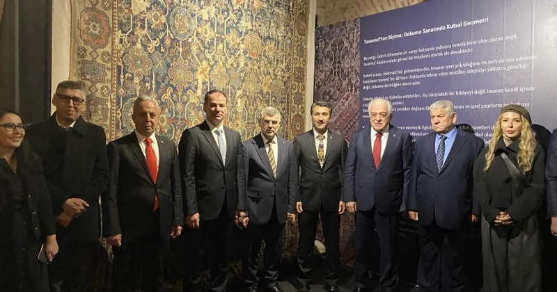 Азербайджанские ковры XVII XVIII веков представлены в Стамбуле ФОТО