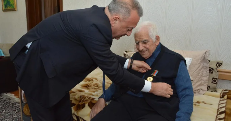 Nəriman Həsənzadə “Fəxri Ağsaqqal” döş nişanı ilə təltif olunub