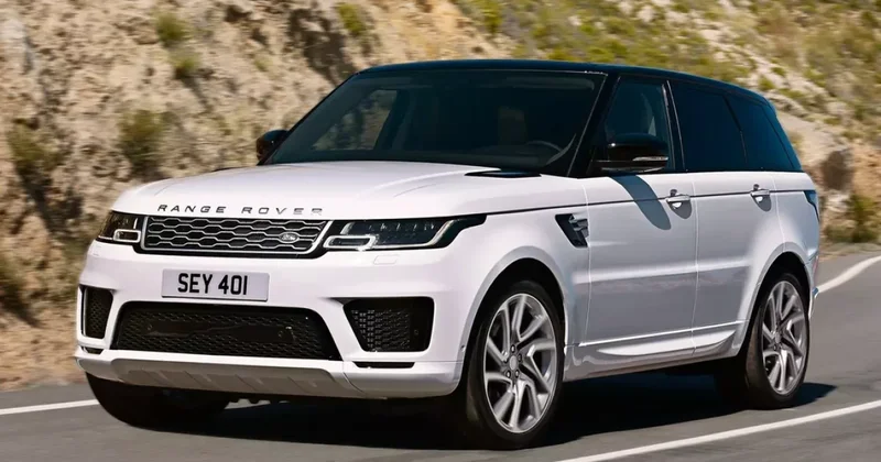 В Баку трезвый водитель обокрал клиента на Range Rover