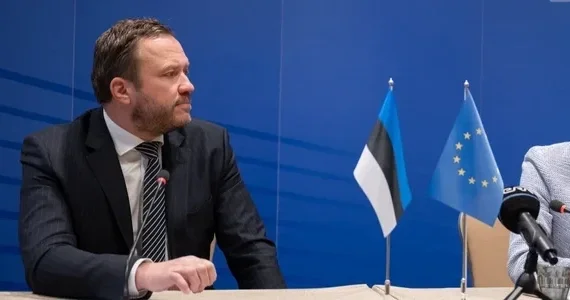 Глава МИД Эстонии заявил о возможности размещения ядерного оружия