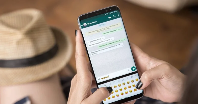В Азербайджане запретили слежку за перепиской в WhatsApp