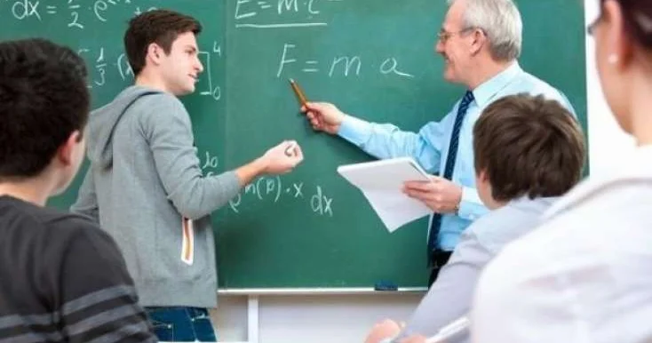 Azərbaycanda kişilər niyə məktəbdə müəllim işləmək istəmir?