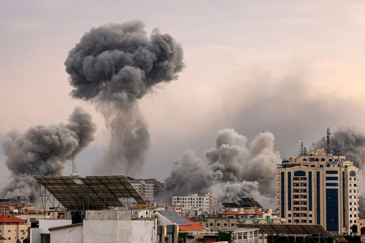 İsrail Qəzzanı bombardman etdi: 230 dan çox insan həlak oldu