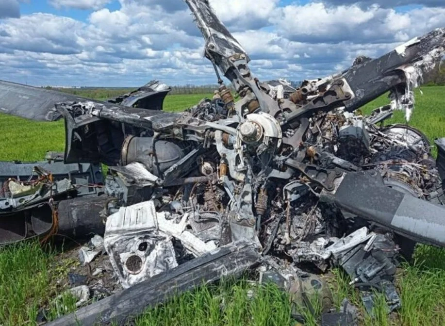 В Ленинградской области рухнул вертолет