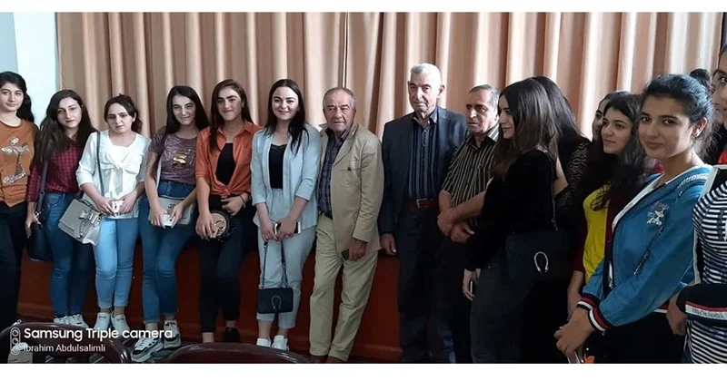 Seyran Səxavət dünyası