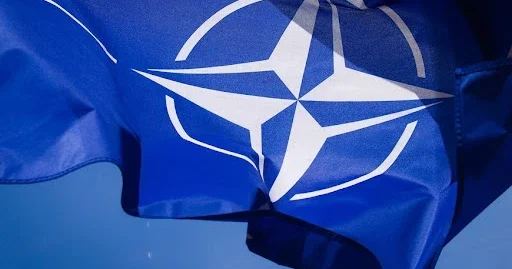 Рютте: страны НАТО ведут консультации об открытии Ормузского пролива