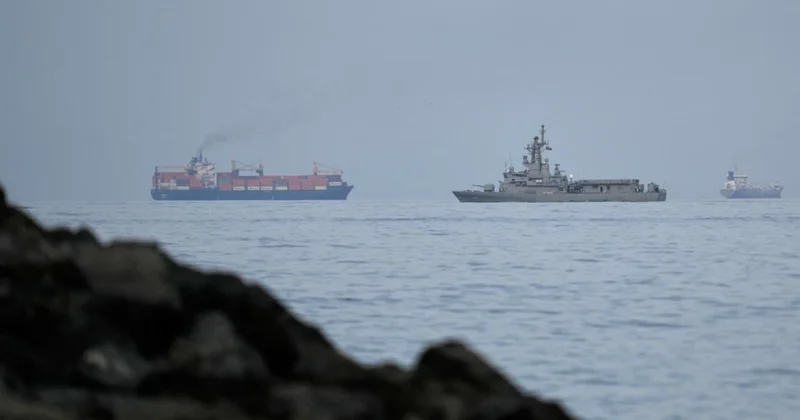 Media: Yaxın Şərqdə gərginlik başlayandan bəri Hörmüz boğazından təxminən 90 gəmi keçib
