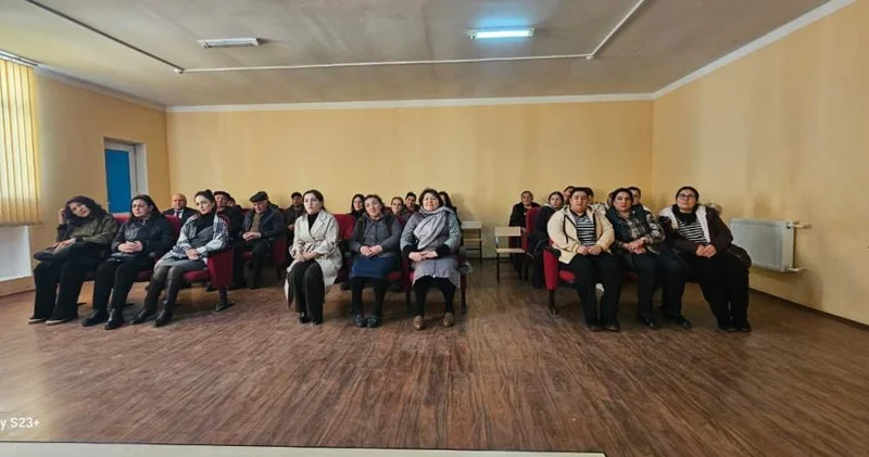 Gədəbəydə “Heydər Əliyevin Azərbaycan tarixində rolu” mövzusunda dəyirmi masa keçirilib
