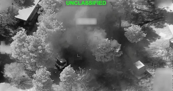 ABŞ İranın Hörmüz boğazı yaxınlığındakı raket bazalarına 2,3 tonluq bombalar atdı... “CENTCOM“ FOTO