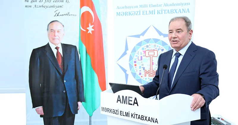 Keçmiş nazir uzun müddətdən sonra tədbirə qatıldı FOTOLAR