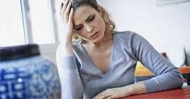 Yeməkdən sonra başınız niyə ağrıyır? Gizli siqnal
