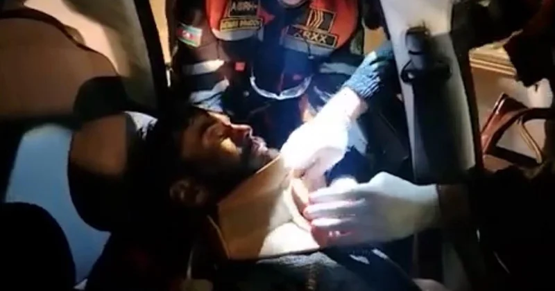 Maşını hasara çırpdı, sıxılıb içində qaldı Video