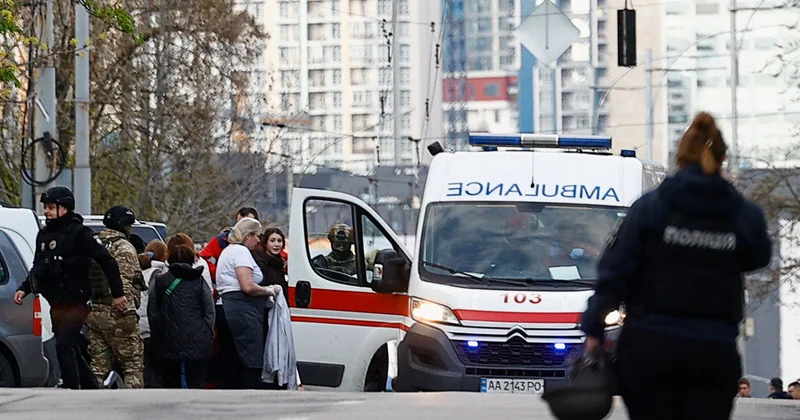 Kiyevdə dəhşət: Moskva doğumlu şəxs küçəni qana buladı