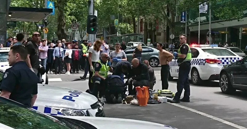 В Мельбурне машина въехала в толпу, есть погибший и раненый