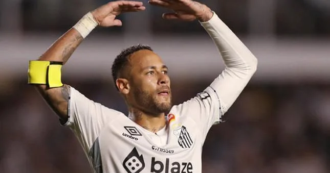 Neymar: Ofsayd qaydası dəyişilməlidir