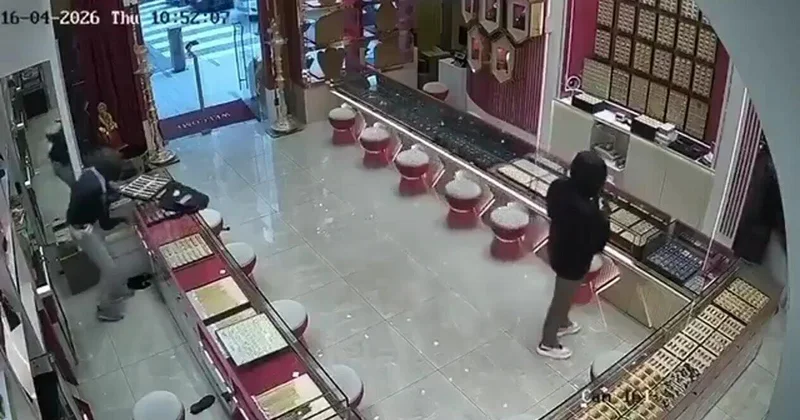 Ограбление ювелирного магазина в Малайзии ВИДЕО