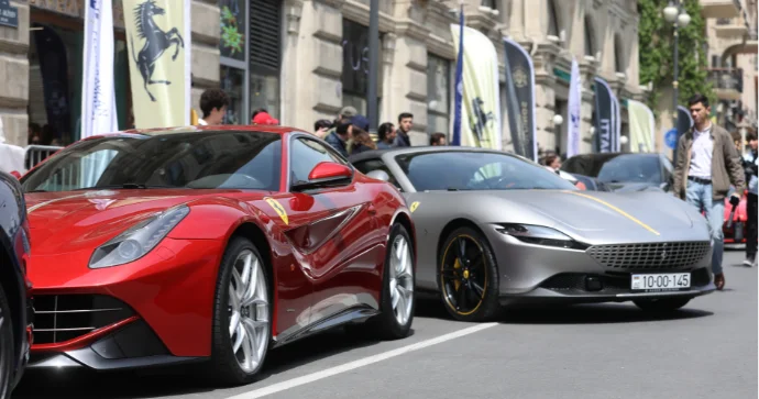 Sürət avtomobillərinin və “Supercar”ların nümayişi keçirildi FOTOLAR