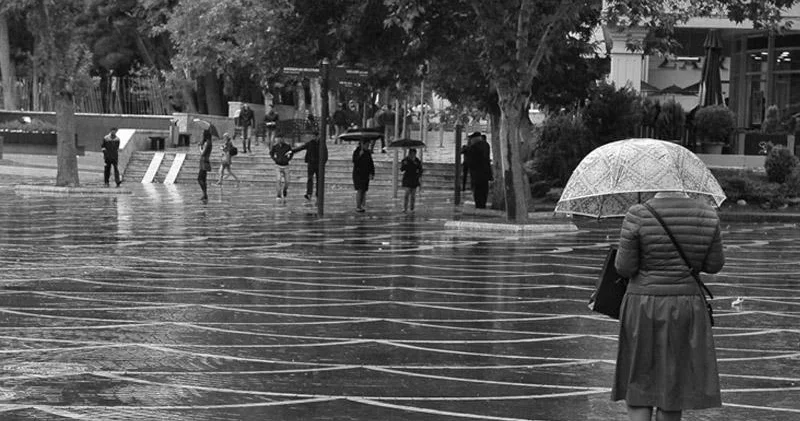 Havalar yenidən pisləşir Yağış yağacaq, şimşək çaxacaq