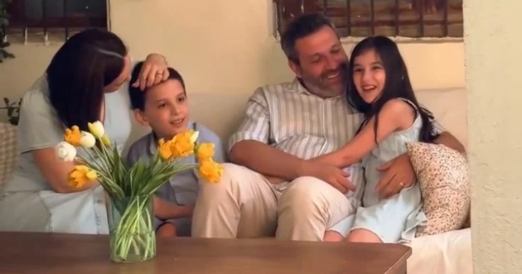 İstəyirəm, bir gün sizinlə fəxr edim Video