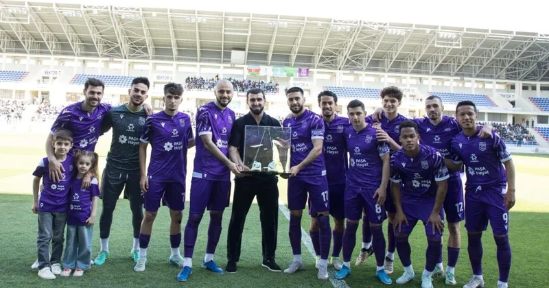 Vüqar Mustafayev vidadan duyğulanıb: “Hazırlıqsız yaxalandım”