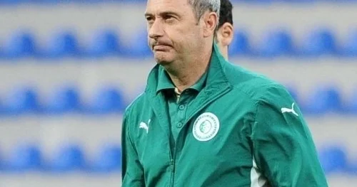 “Üç aydır maaş almırıq, paltardəyişmə otağına girib yumruğumu masaya döyürəm”