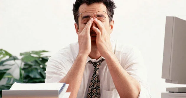 Əsnəyərkən niyə ağlayırıq ? Maraqlı səbəblər və elmi izah