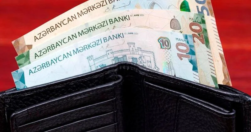 Oğurladığı pulla qohumunun təhsil haqqını da ödədi İlk iş günündə cinayət