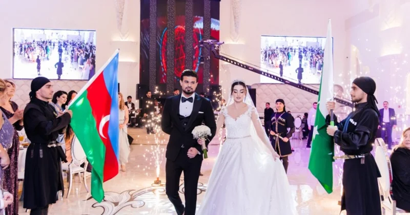 Əsl kişi romantik olmaz Həm sevgi, həm də məntiqin birləşdirdiyi cütlük