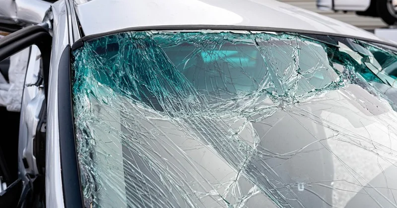 В Шабране два человека погибли в тяжелом ДТП с фурой