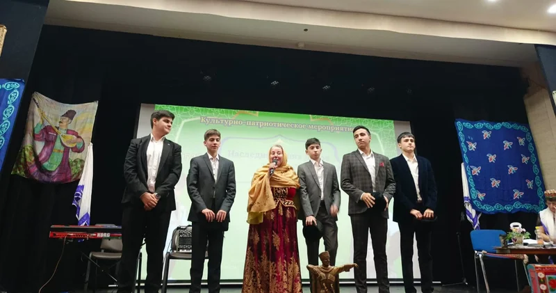 Sankt Peterburqda “Babalarımızın yadigarı papaq” layihəsi çərçivəsində tədbir keçirilib