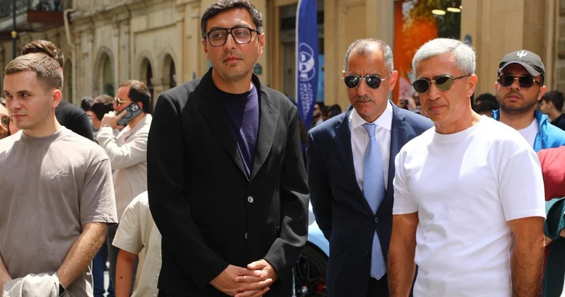 AAF sürət avtomobillərinin sərgisini təşkil edib FOTO