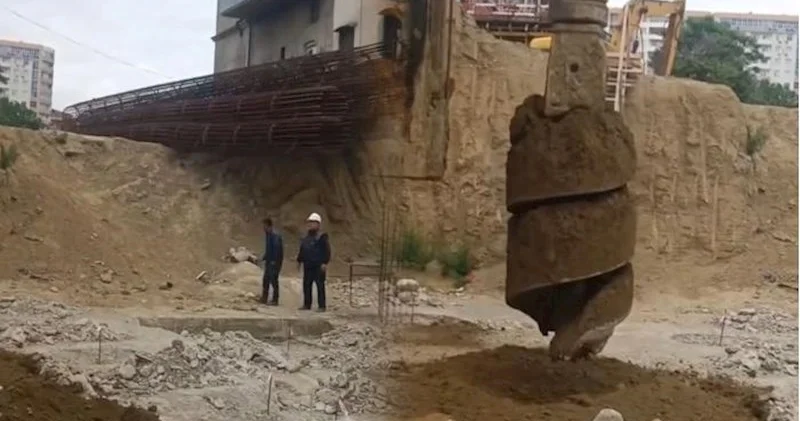 Bakıda tikintiyə etiraz gürüntüləri yayılıb Video