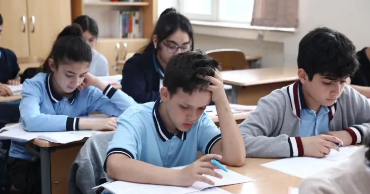 Bakıda 50 minə yaxın VI sinif şagirdi monitorinqdə iştirak edib YENİLƏNİB