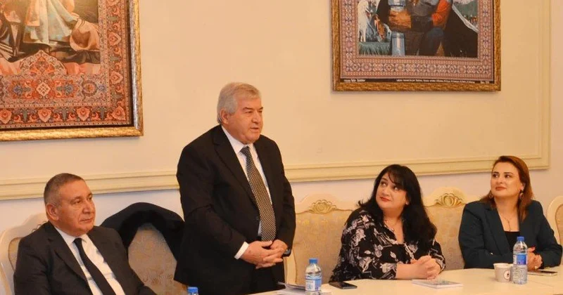 Sevinirəm ki, torpaqlarımızı işğaldan azad etmişik. Kədərlənirəm ki, “yolun sonu görünür.” Sabir Rüstəmxanlı ilə müsahibə
