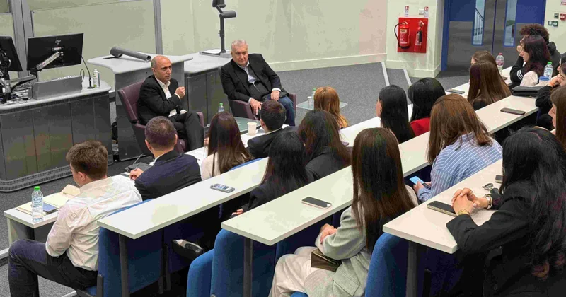 Nazir: Xaricdə təhsil alan azərbaycanlı gənclərin əldə etdikləri biliklər ölkənin gələcəyi baxımından əhəmiyyət daşıyır