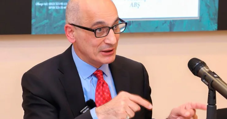“QƏBİRİSTANLIQDA UŞAQ KİMİ AĞLADIM...” “Azərbaycanda meritokratiya prinsipinə əsaslanan sistemi qurulmalıdı…