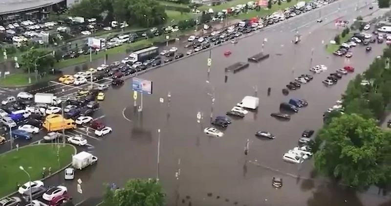 Двухдневные ливни затопили районы Москвы ФОТО ВИДЕО