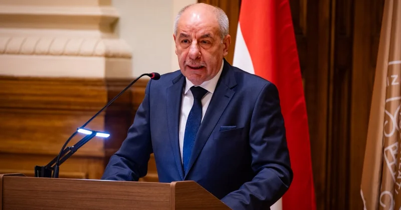 Macarıstanda böhran: prezident istefa vermək istəmir
