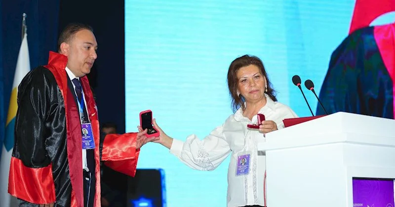 MDU nun rektoru Anar Eminova “Şərəf Ordeni” verildi